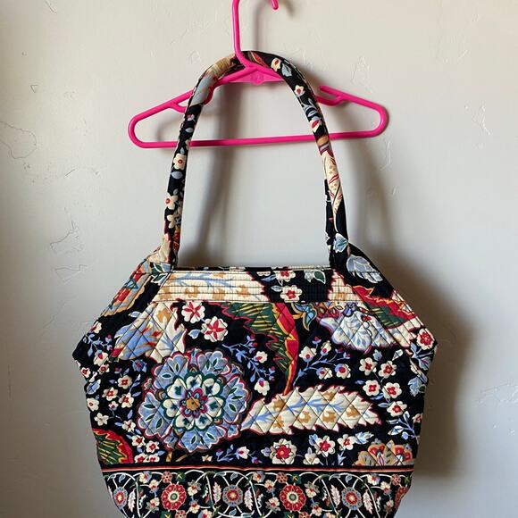 Vera Bradley Floral Purse with matching clutch - Picture 2 of 9